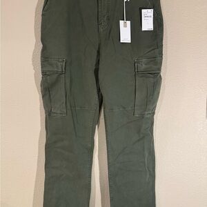 Good American Cargo Pants – Size 8 – NWT – Fatigue Green – Retail $159